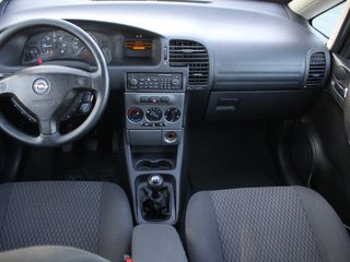 Opel Zafira foto 7