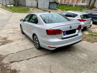 Volkswagen Jetta foto 4