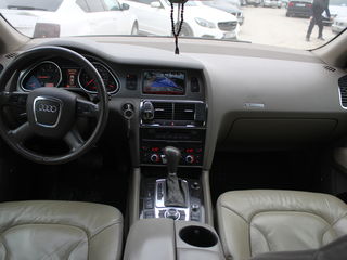 Audi Q7 foto 8