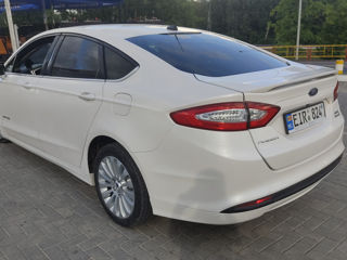 Ford Fusion foto 4