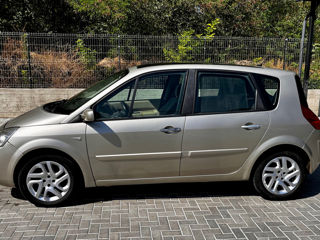 Renault Scenic foto 2