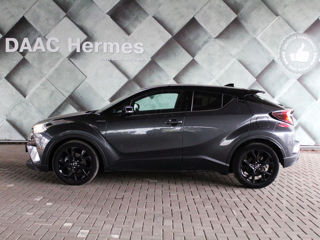 Toyota C-HR foto 2