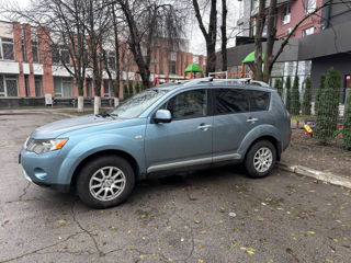 Mitsubishi Outlander foto 2