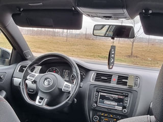 Volkswagen Jetta foto 2