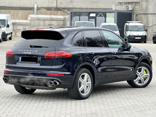 Porsche Cayenne foto 4