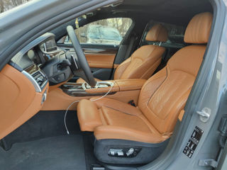 BMW 7 Series foto 7