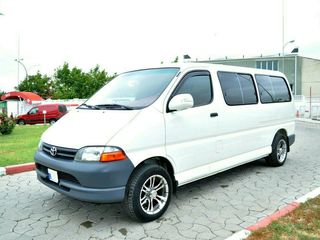 Toyota Hiace foto 1