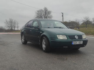 Volkswagen Bora foto 2