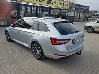 Skoda Superb foto 5