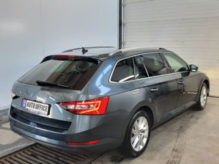 Skoda Superb foto 5