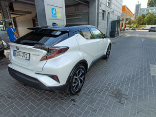 Toyota C-HR foto 4