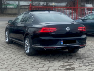 Volkswagen Passat foto 3