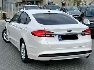 Ford Fusion foto 3