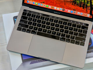 MacBook Pro 13 Retina 2019 (Core i5 8279u/8Gb Ram/128Gb SSD/Iris Graphics/144 Cycles/13.3" Retina) foto 8