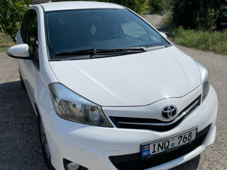 Toyota Yaris foto 2