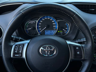 Toyota Yaris foto 8