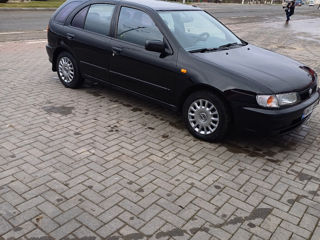 Nissan Almera foto 4