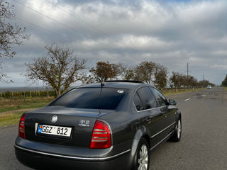 Skoda Superb foto 4