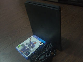 Продам PlayStation 4 slim 1tb с игрой FIFA23 foto 4