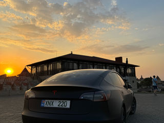 Tesla Model 3 foto 3