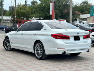 BMW 5 Series foto 3