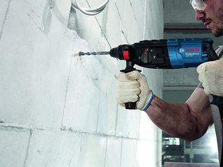 Перфоратор Bosch Professional 790W foto 2