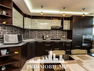 Apartament cu 2 camere, 89 m², Botanica, Chișinău foto 4