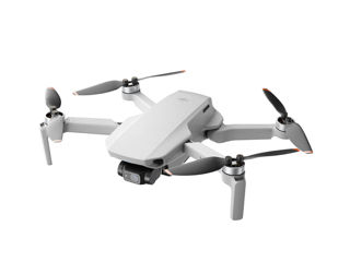 De vânzare: Dronă DJI Mini 2 Fly More Combo – Stare ideală! foto 2