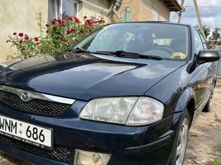 Mazda 323 foto 3