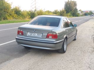 BMW 5 Series foto 3