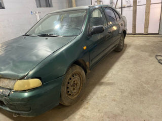 Nissan Almera foto 4