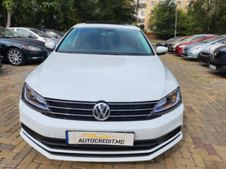 Volkswagen Jetta foto 2