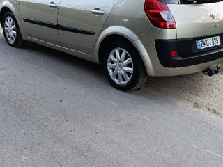 Renault Scenic foto 2