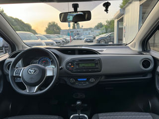 Toyota Yaris foto 8