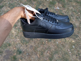 Nike air force black din piele natural din Anglia foto 6