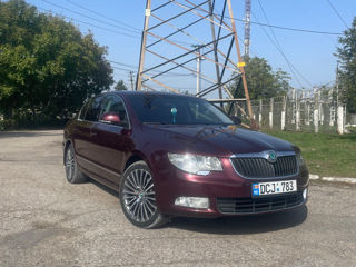 Skoda Superb foto 2