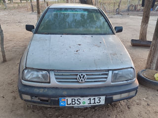 Volkswagen Vento foto 4