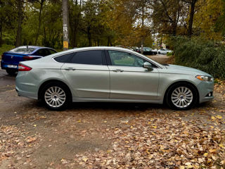 Ford Fusion foto 5