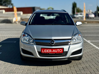 Opel Astra foto 2