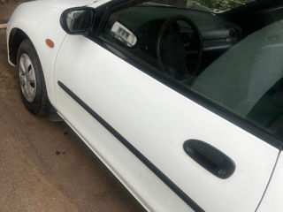 Mazda 323 foto 2