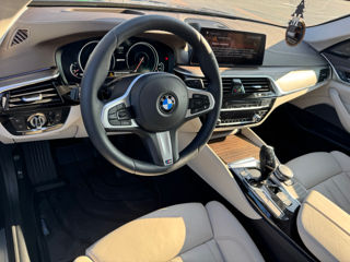 BMW 5 Series foto 6