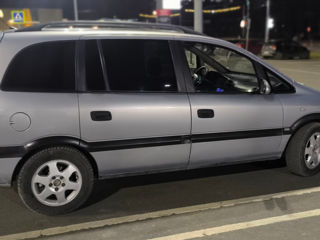 Opel Zafira foto 6