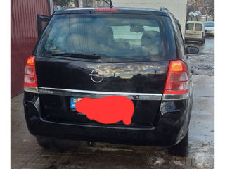 Opel Zafira foto 2