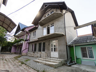 Casă în 2 nivele + mansardă , 160 m2, Centru , Chișinău foto 15