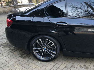 BMW 5 Series foto 8