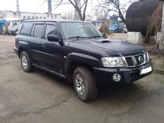 Nissan Patrol foto 1