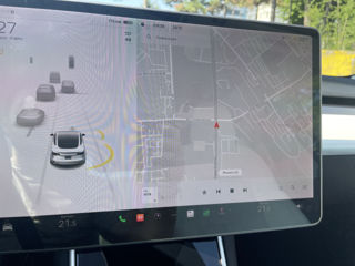 Tesla Model 3 foto 3