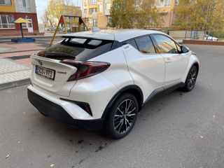 Toyota C-HR foto 3