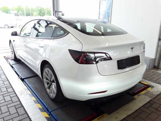 Tesla Model 3 foto 4