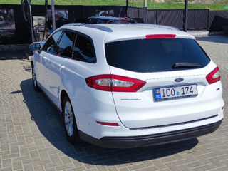 Ford Mondeo foto 7